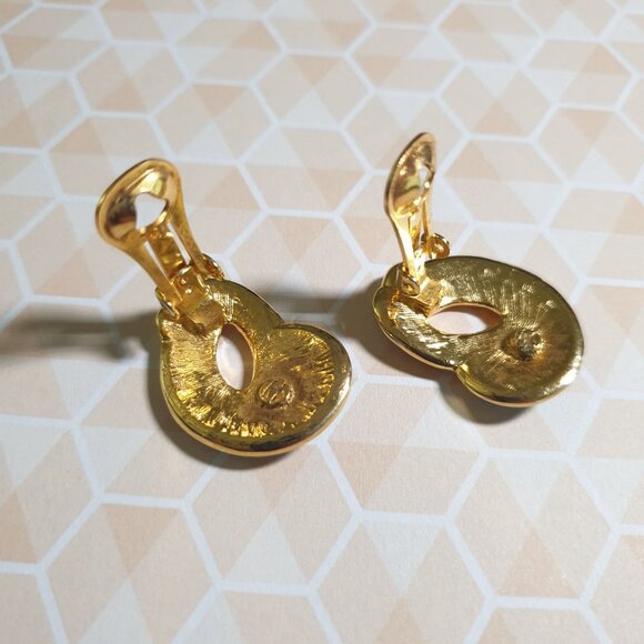 Vintage Gold Tone Blue Enamel Abstract Clip Earrings Retro Fashion Granny Core - Picture 3 of 4